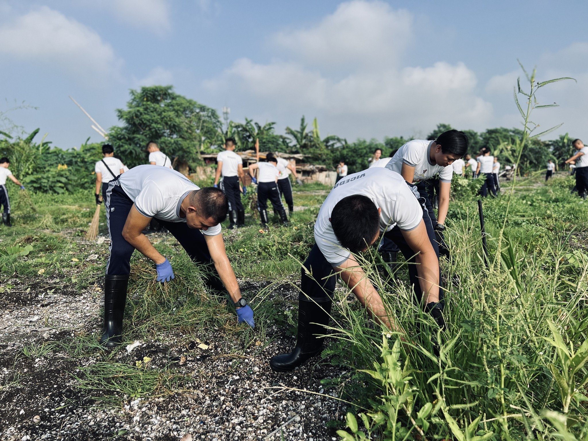 Philippine Public Safety Academy (PPSA)  conducts a clean-up drive held at Uwisan Lakeshore, Calamba City, Laguna