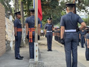 𝗧𝗥𝗔𝗗𝗜𝗧𝗜𝗢𝗡𝗔𝗟 𝗠𝗢𝗡𝗗𝗔𝗬 𝗙𝗟𝗔𝗚 𝗥𝗔𝗜𝗦𝗜𝗡𝗚 𝗖𝗘𝗥𝗘𝗠𝗢𝗡𝗬